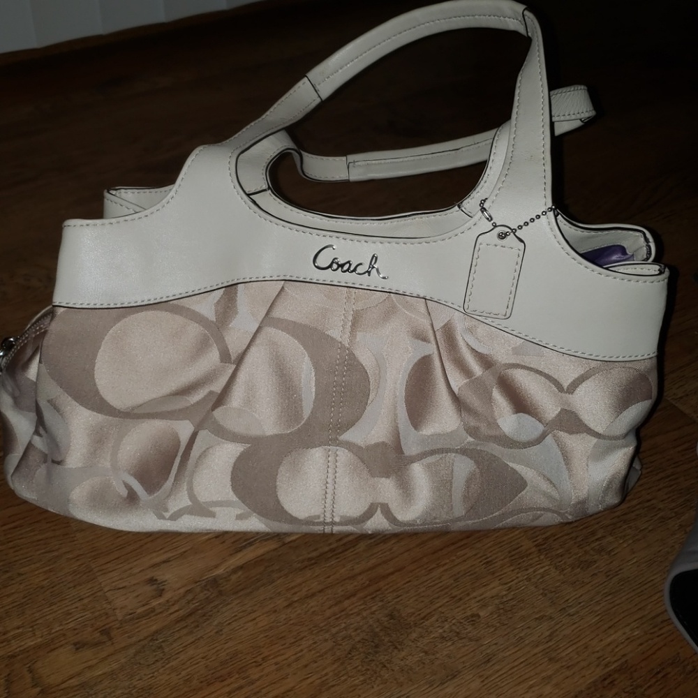 Coach logo shoulder bag
